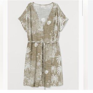 Desmond & Dempsey X H&M collab linen dress S

Oversized fit

Pi to put 20”